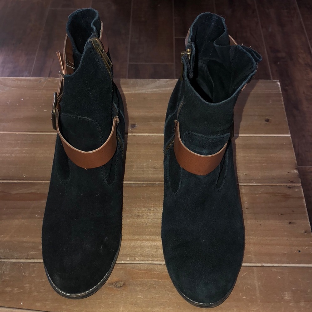 Dolce Vita| Women Boots| Size 7| Suede Texture